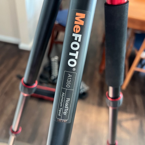 MeFOTO Camera Tri Pod - Picture 11 of 14